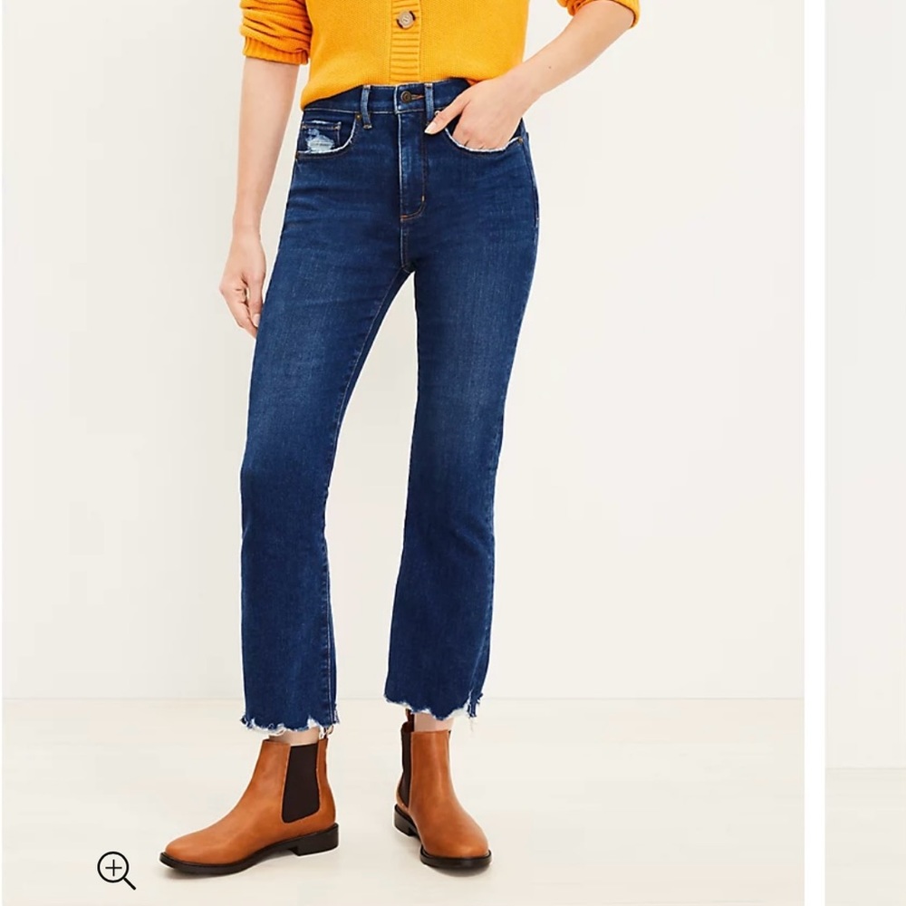 NWT Petite Chewed Hem High Rise Kick Crop Jeans in Destructed Mid Wash